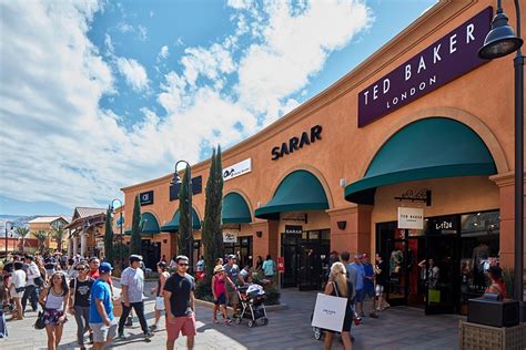 desert hills premium outlets brands.